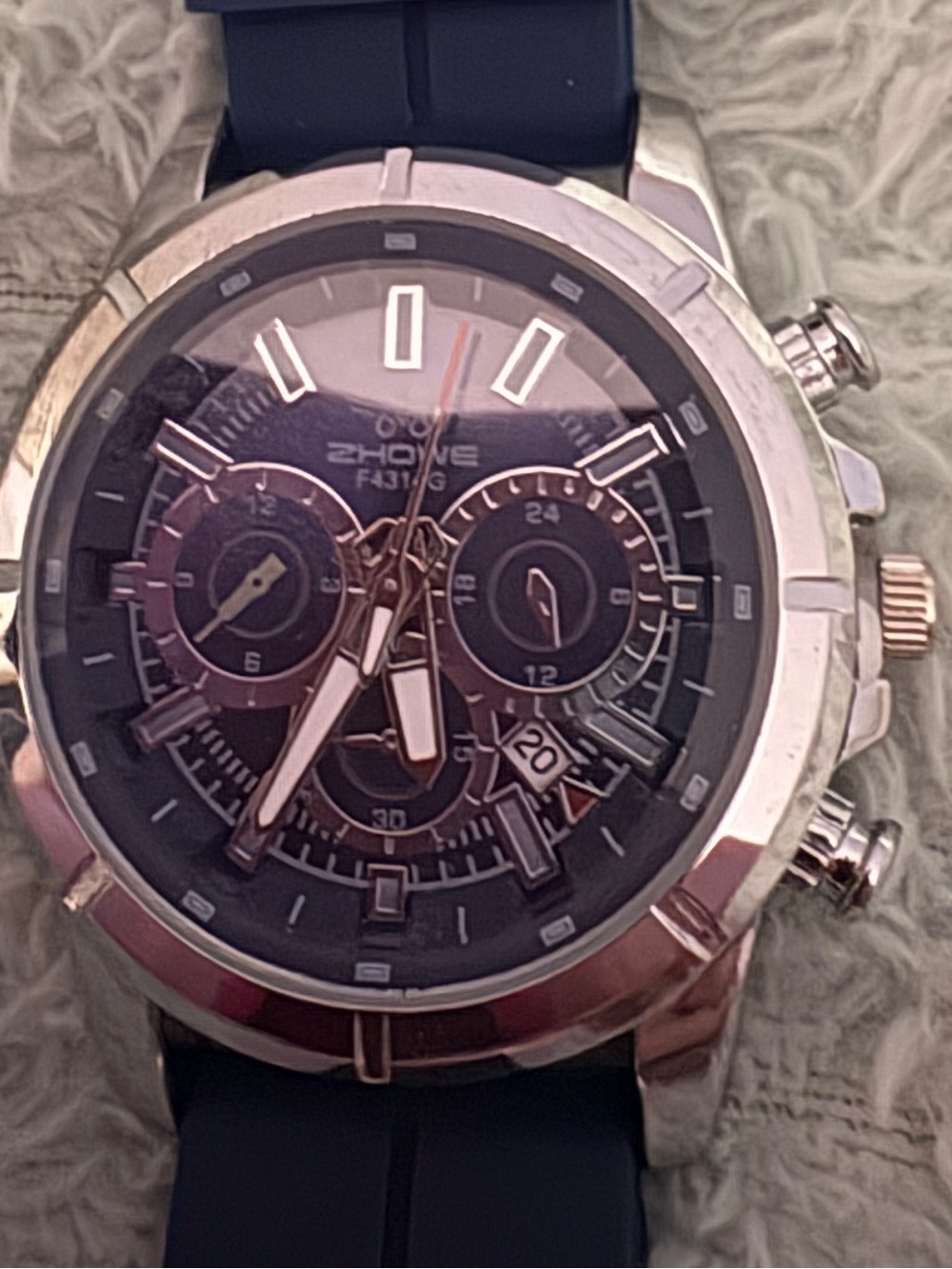 NEW-unisex classic Sport Chronograph Watch - Black rubber anti-sweat adjustable